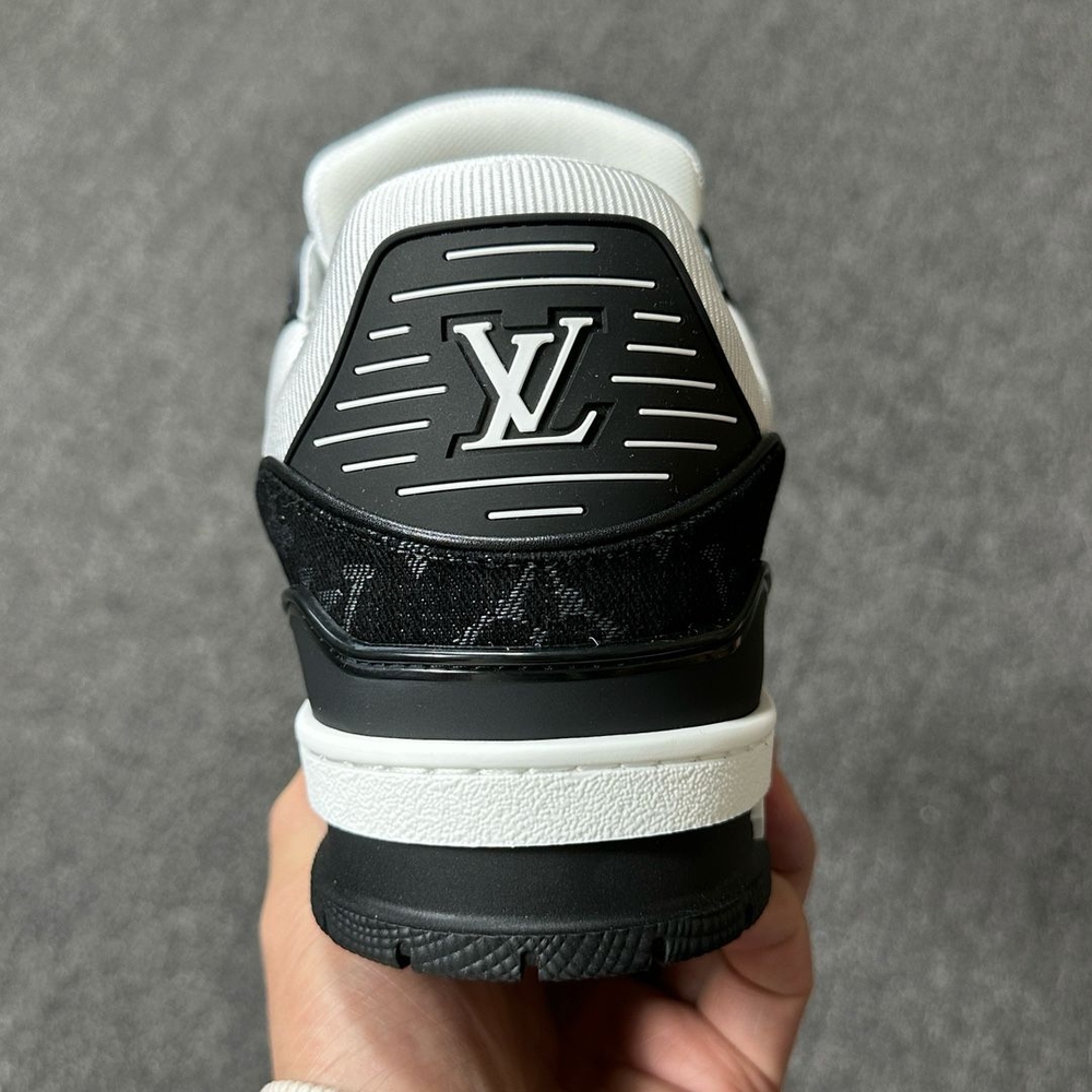 Louis Vuitton Men's Black and White Sneakers - Picture 4 of 6